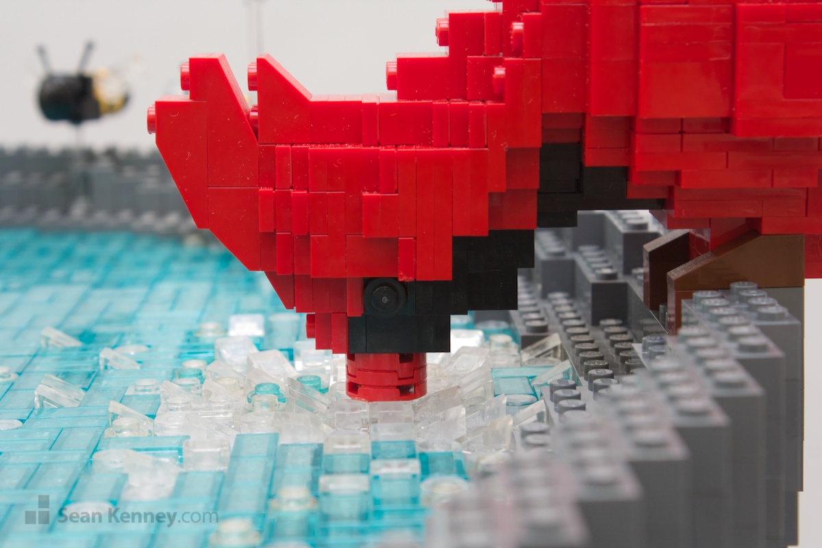 Sean Kenney's art with LEGO bricks - Birdbath