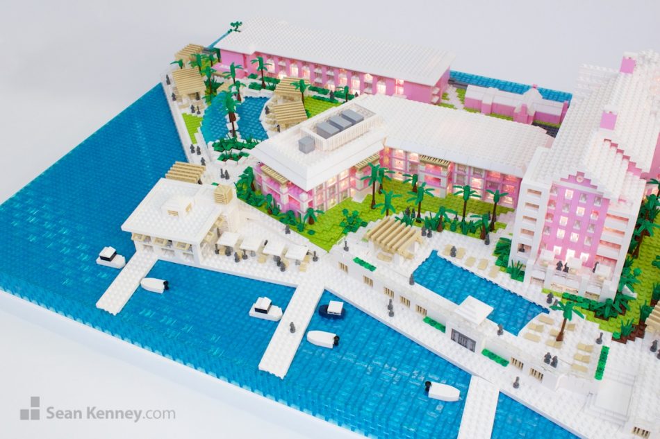 Sean Kenney's art with LEGO bricks - Hamilton Princess