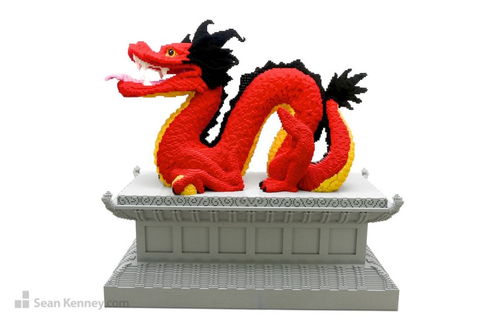 Sean Kenney's art with LEGO bricks - Dragon