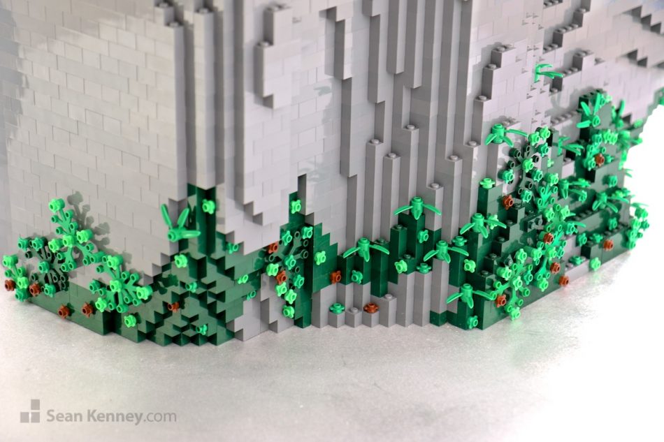 Sean Kenney's art with LEGO bricks - Baby pandas playing