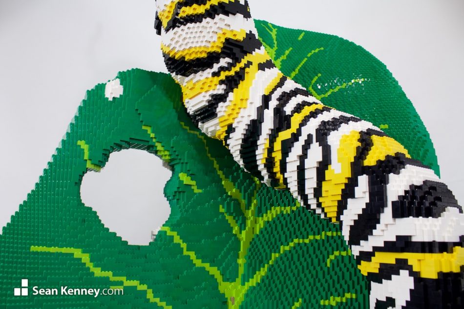 Sean Kenney's art with LEGO bricks - Caterpillar