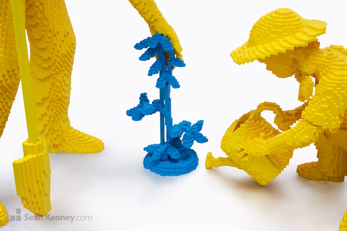 Sean Kenney's art with LEGO bricks - POP gardeners