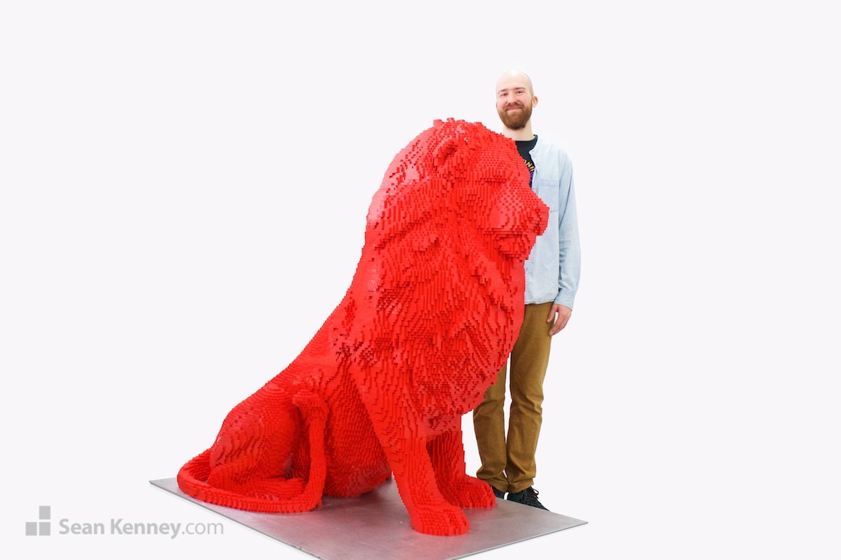 LEGO art - Bright red lion