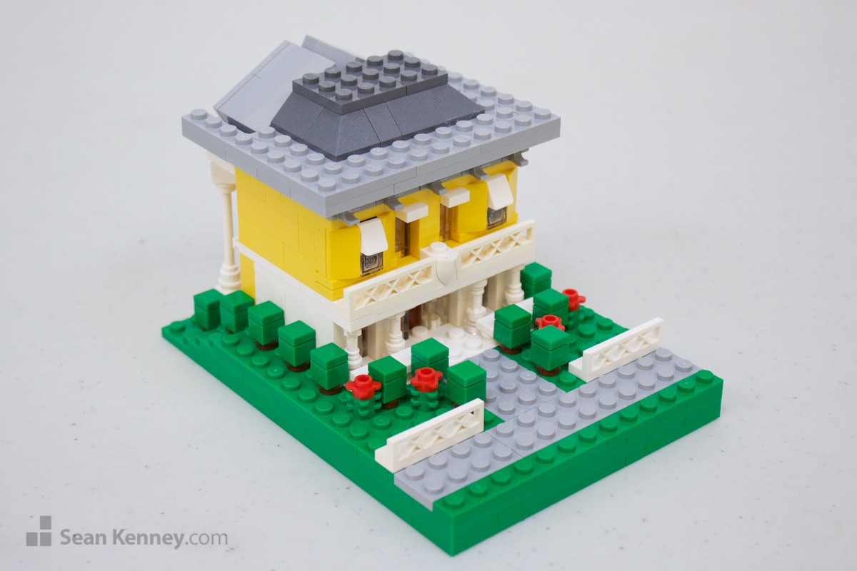 Sean Kenney's art with LEGO bricks - Fancy waterfront homes