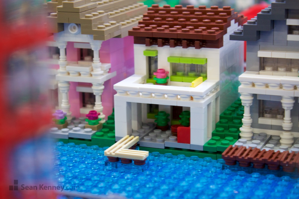 Art of LEGO bricks - Fancy waterfront homes