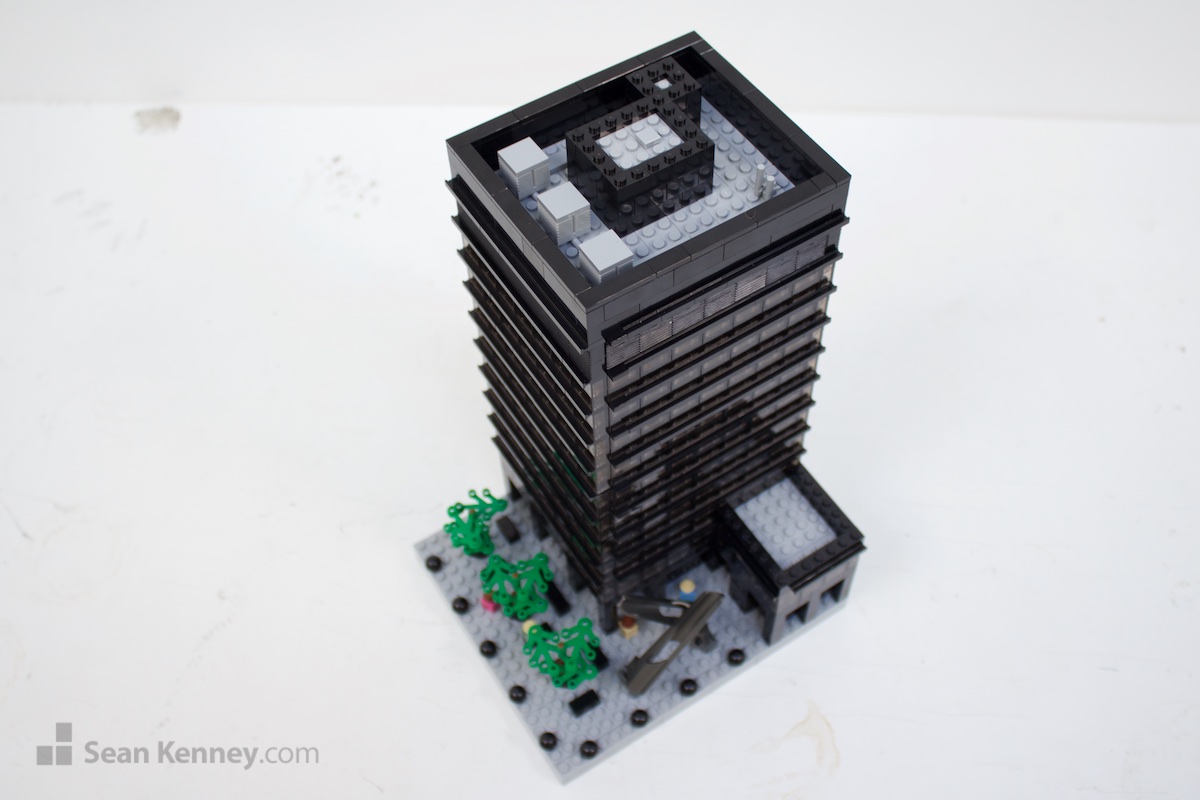 Amazing LEGO creation - Midtown city office block
