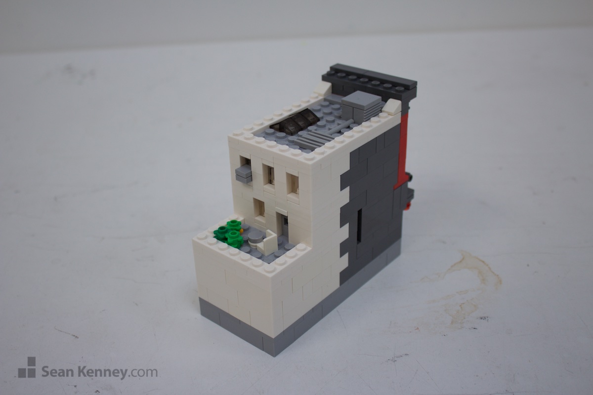 Famous LEGO builder - Midtown city office block