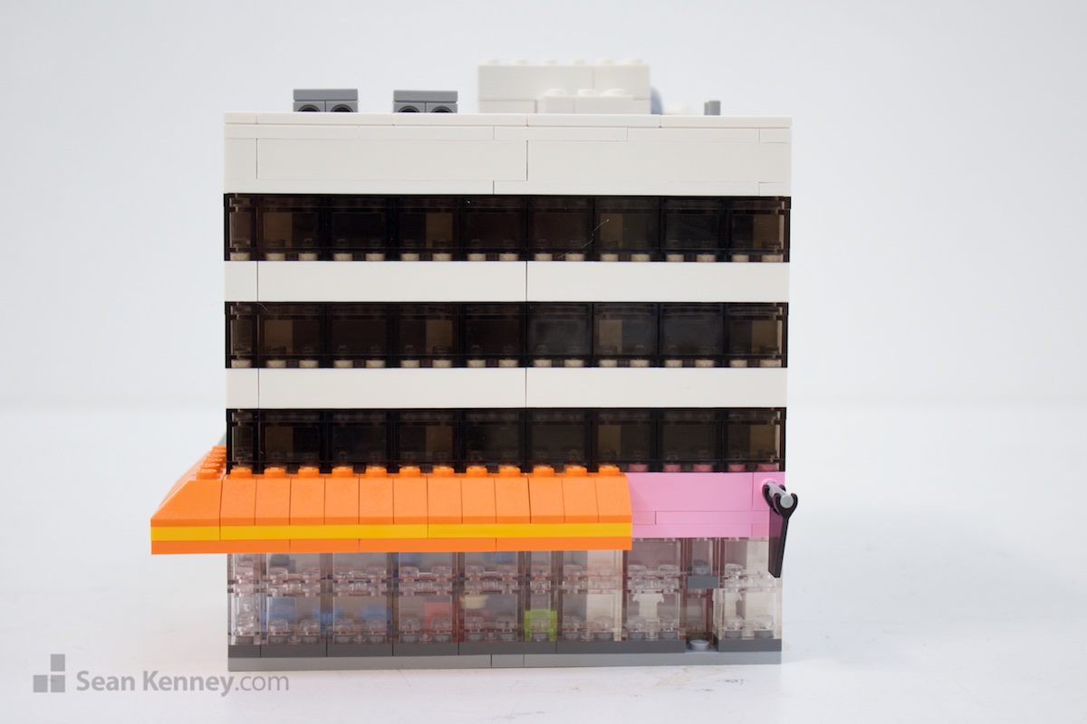 Sean Kenney's art with LEGO bricks - Little downtown office building