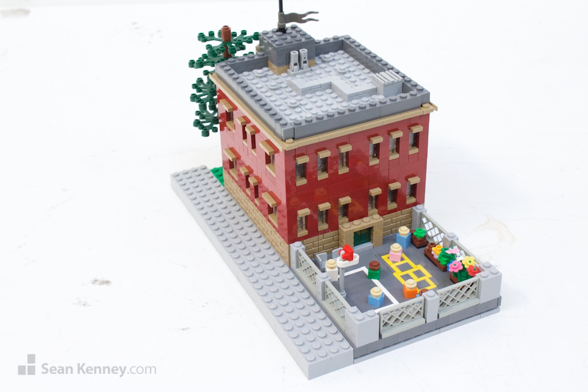 Famous LEGO builder - Small Brooklyn primary school