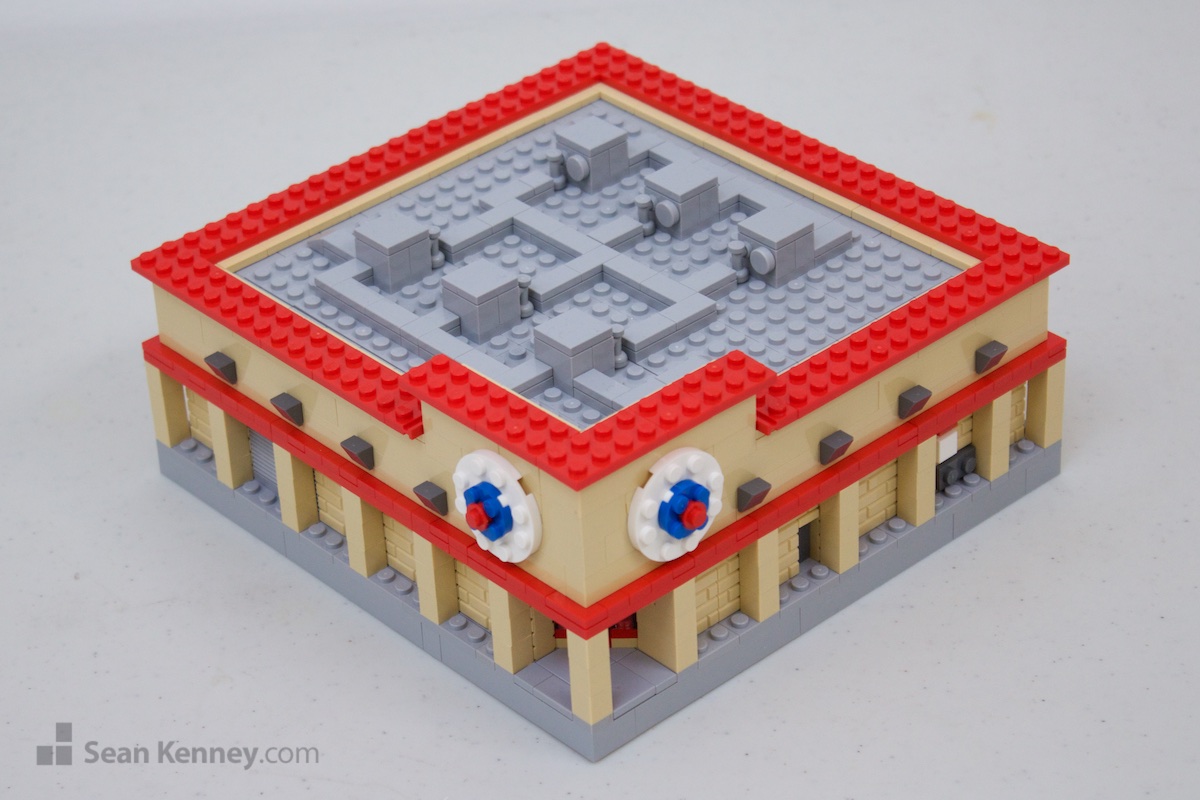 LEGO model - Ugly big box retail store