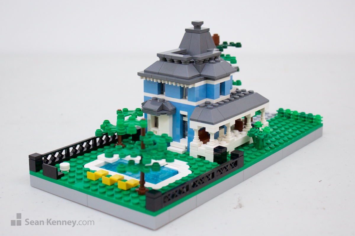 Art with LEGO bricks - Blue and Green Victorians