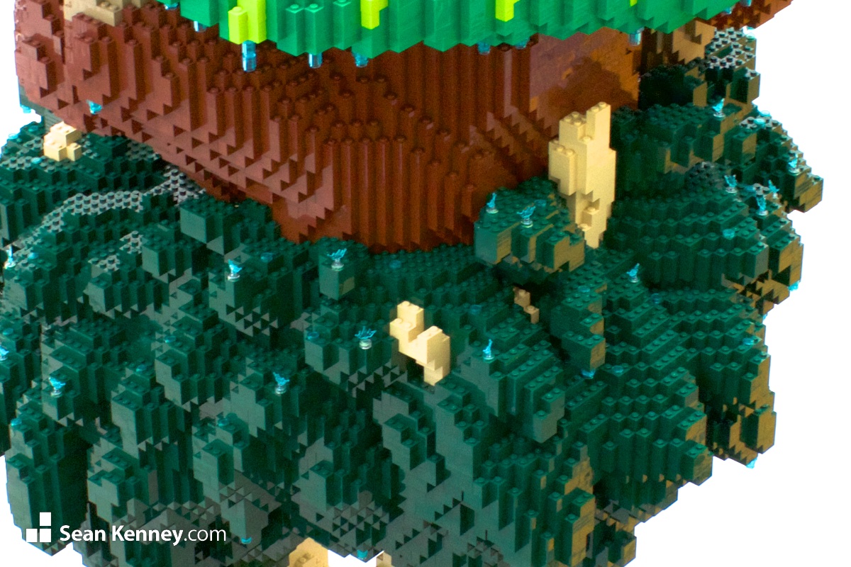 Sean Kenney's art with LEGO bricks - Orangutan in the rain