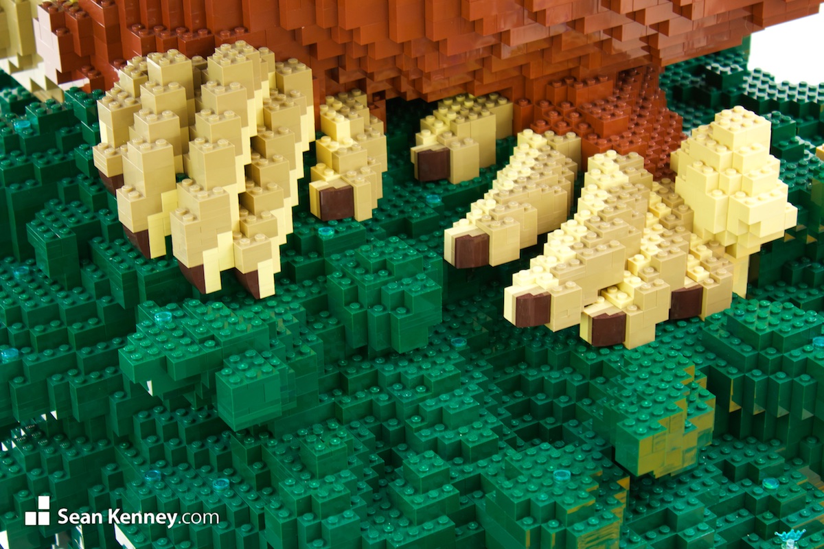 Art of LEGO bricks - Orangutan in the rain