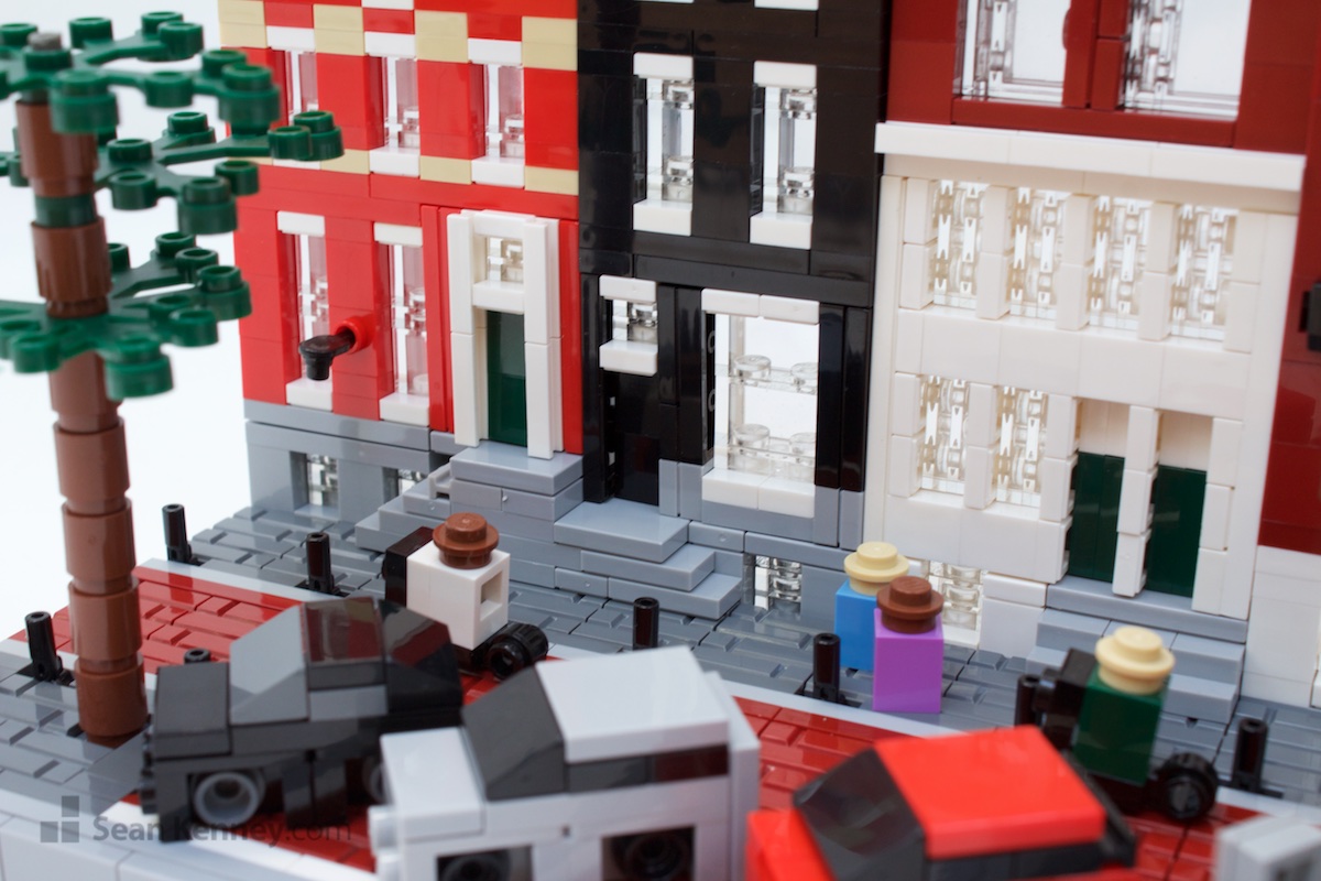 Art with LEGO bricks - Tiny Amsterdam canal houses