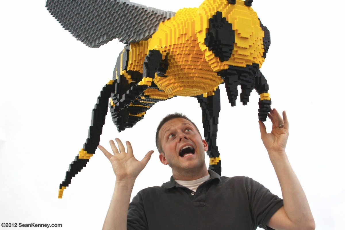 Art with LEGO bricks - Bee