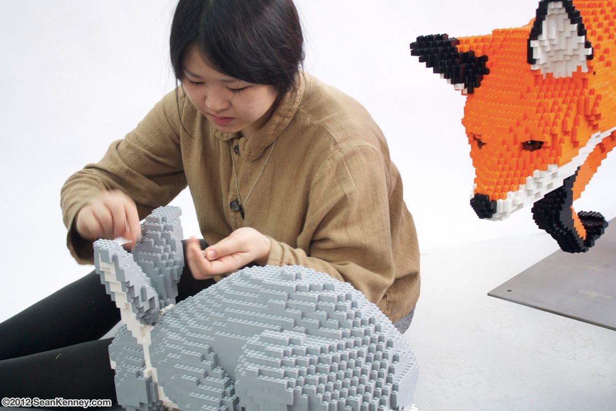 Sean Kenney's art with LEGO bricks - Fox chasing a rabbit