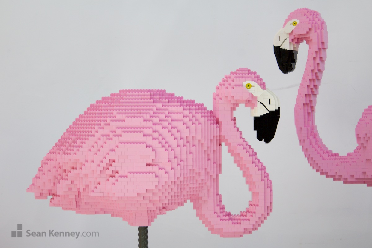 Sean Kenney's art with LEGO bricks - Flamingos