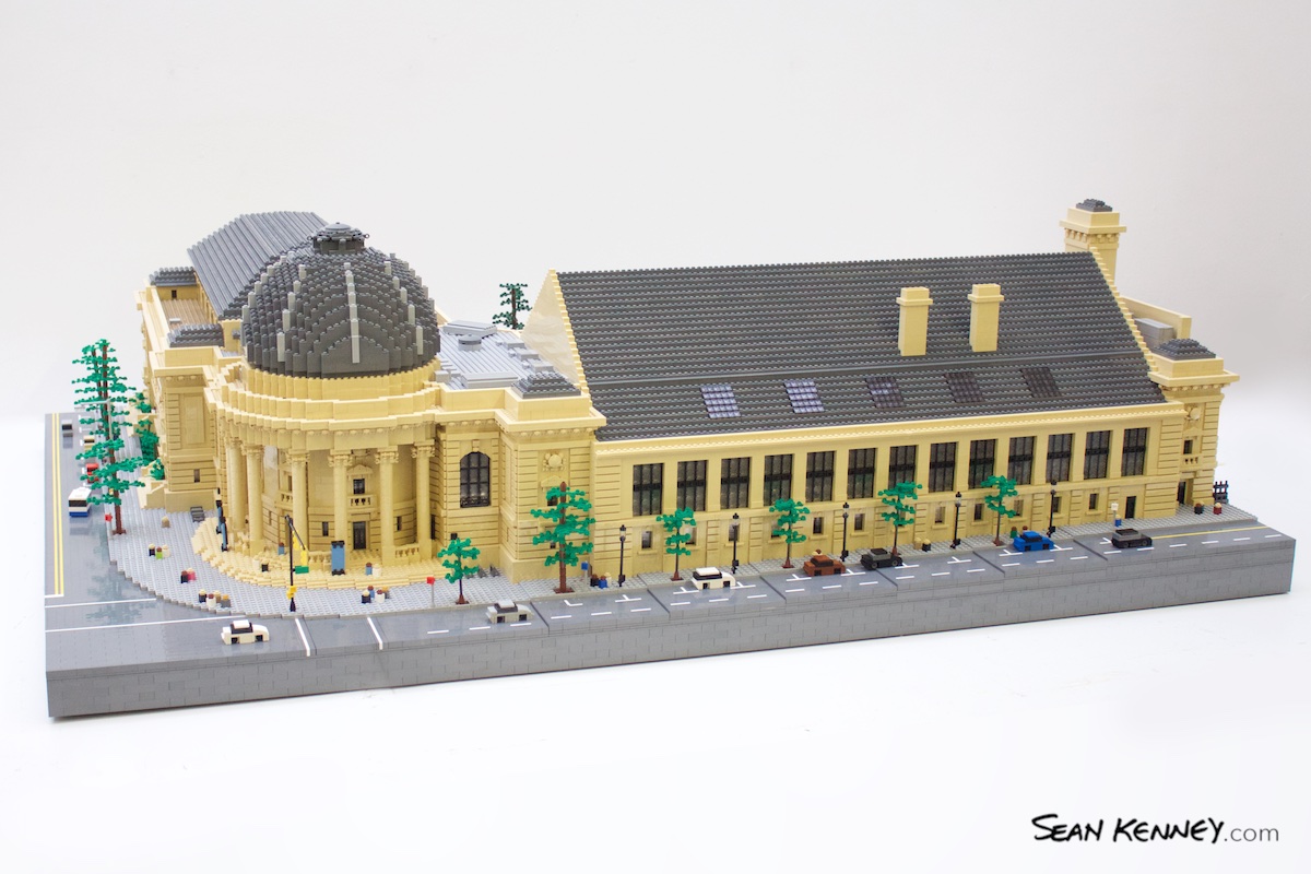Amazing LEGO creation - The Schwarzman Center at Yale University