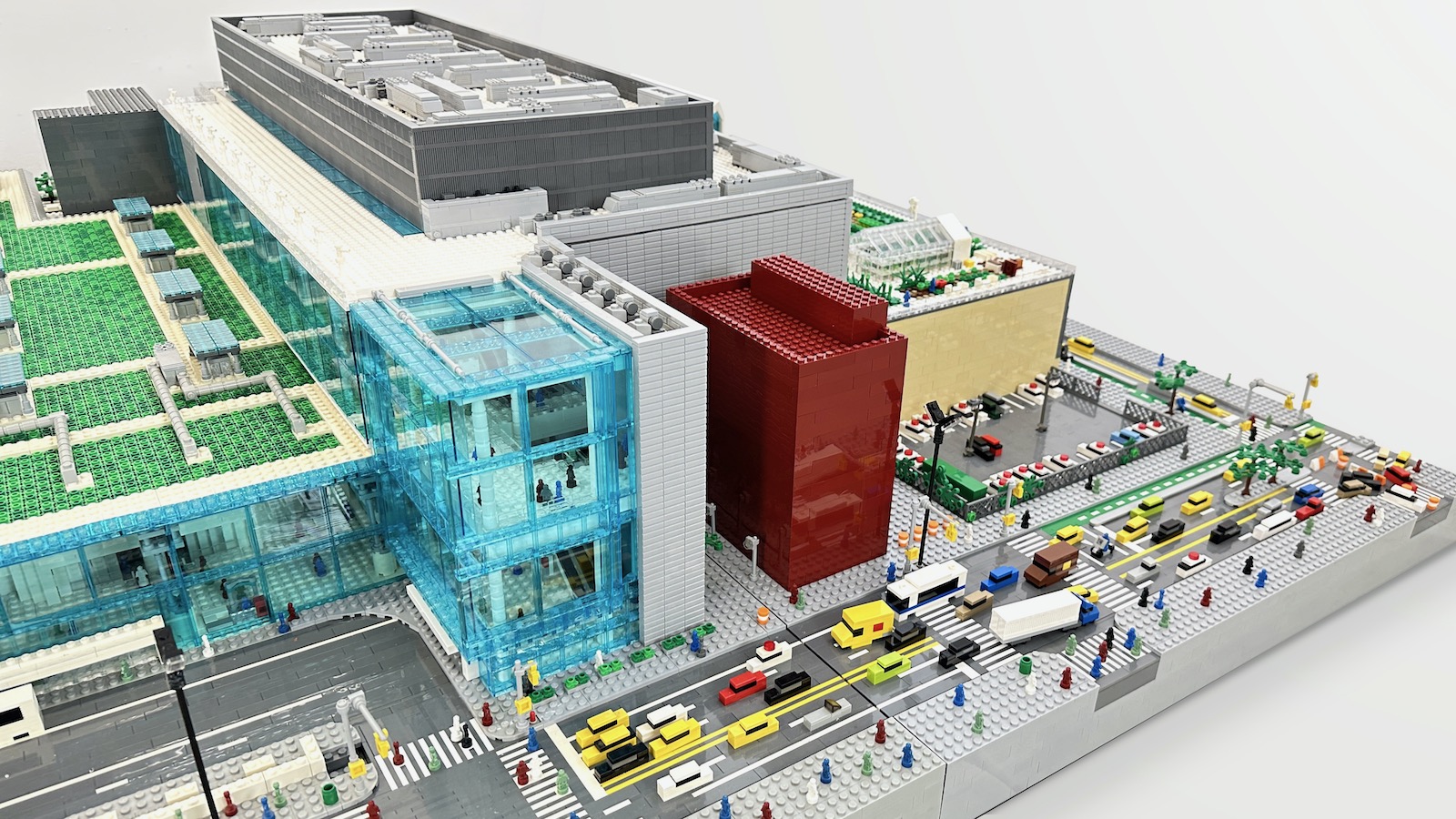 Sean Kenney's art with LEGO bricks - Javits Center (annex)