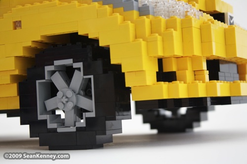 LEGO Mazda2 Mazda car sculpture LEGO artist Sean Kenney : Art with LEGO bricks