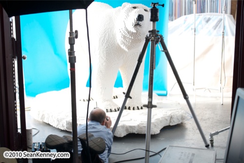 LEGO sculpture Sean Kenney polar bear polarbear arctic animal philadephila philly zoo creatures of habitat