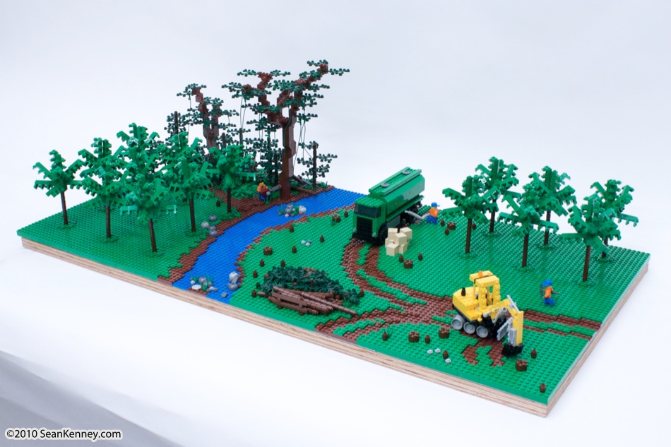 LEGO Rainforest 2 of 3 : Destruction