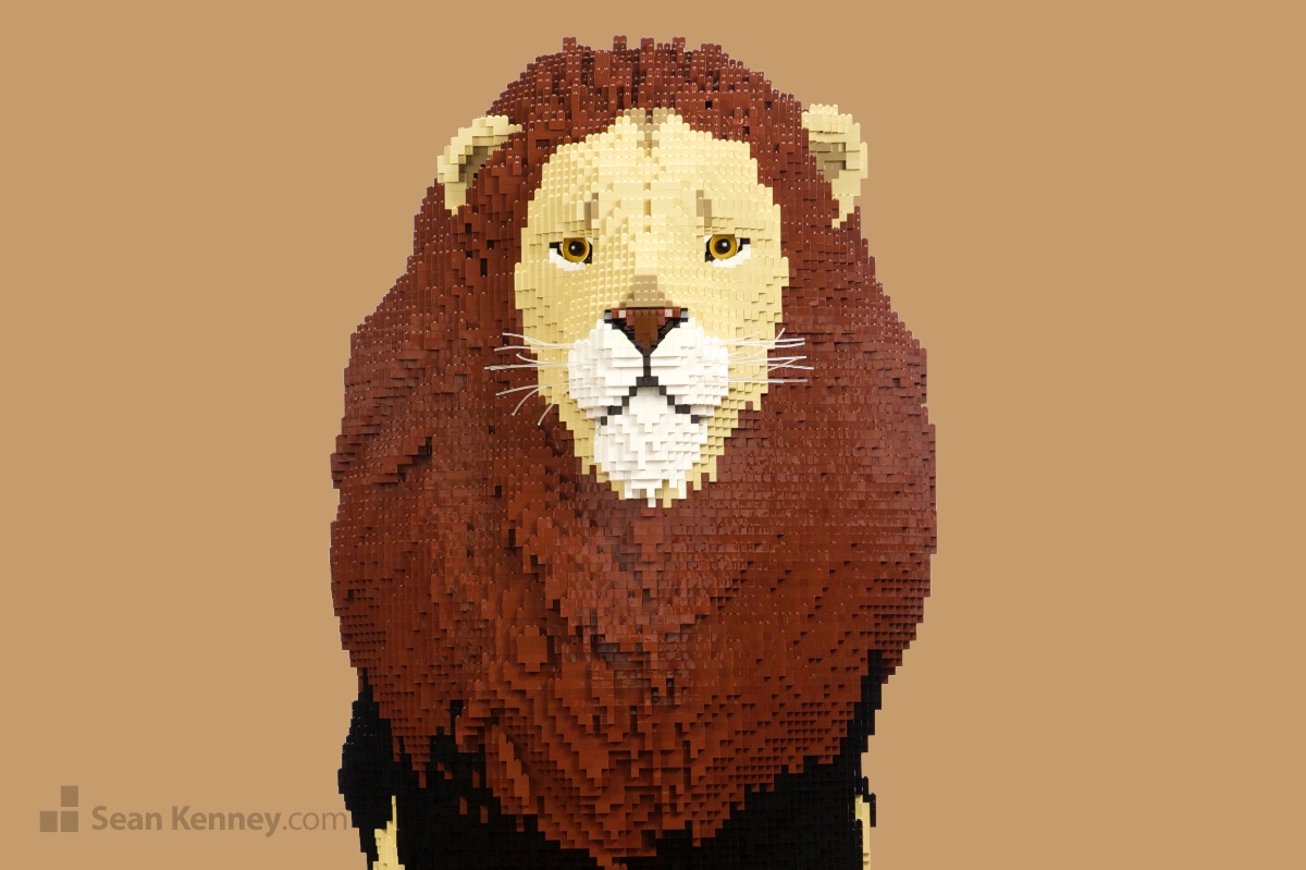 Lion LEGO art by Sean Kenney